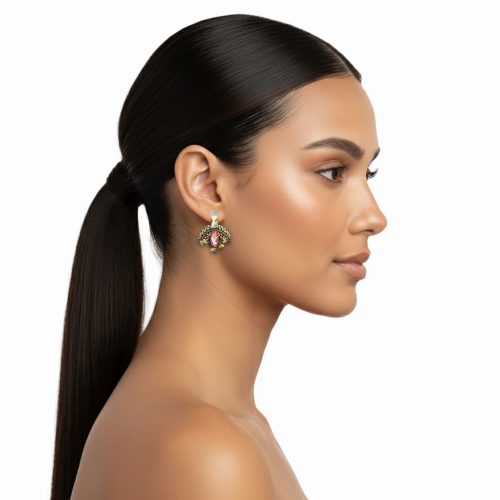 Aretes Flor de Lis · Baño de Oro 24K - Cuero Vegano